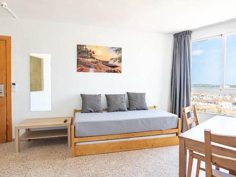 B943ECB250758054189EDAB484B96C83