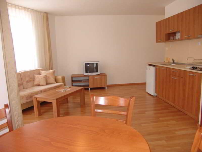 Efir Aparthotel