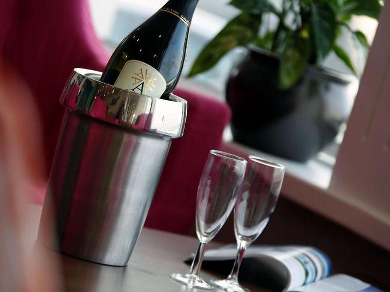 EA9143A1F7B309AABDCBA509BE1F8C88