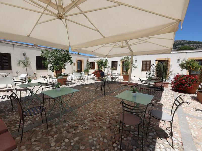 28F1967B40113292F3F777742678A9C2