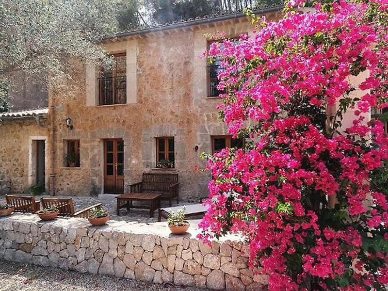 3B8A852A8EA592C42DC5F7B630DC3FC0