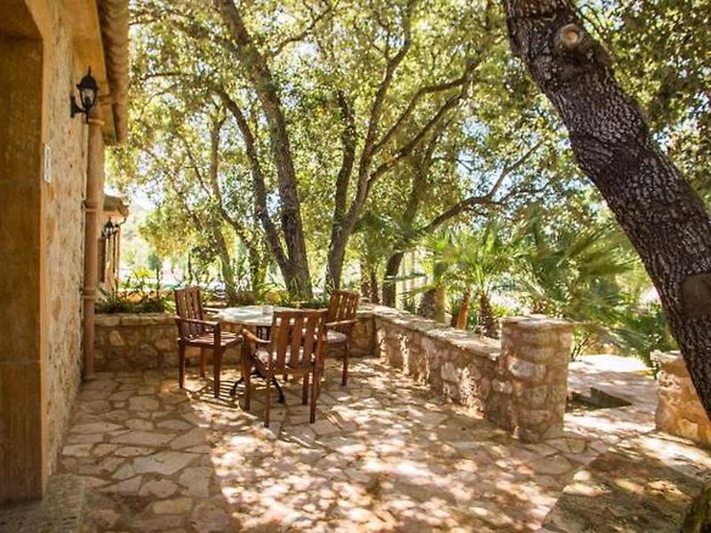 B2436C51B4C42DEAEBD4C9717795CA60