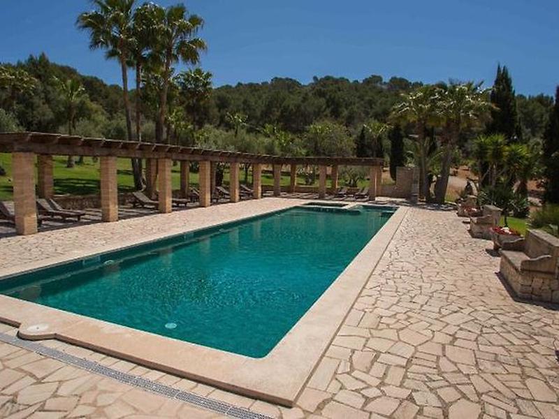 0C12CAB5047C87F32F37A1B291A77EAD