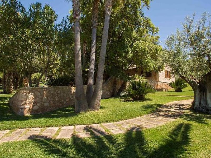 40D283BFAEB2533BF7AE6EBB8C7358BF