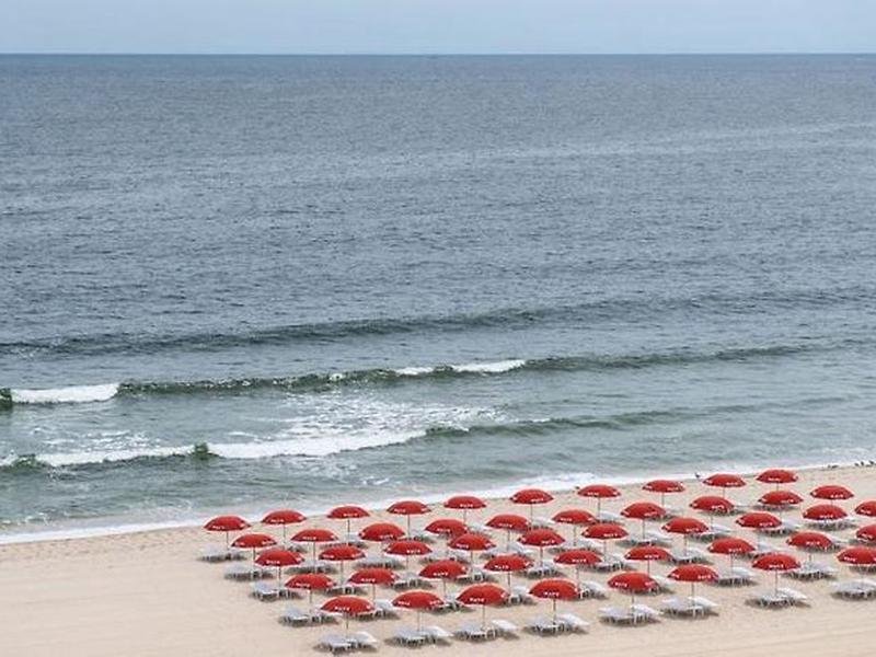 Wave Resort