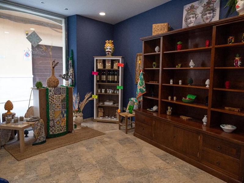 8AC98604AEBC57F33678E66880A1057A