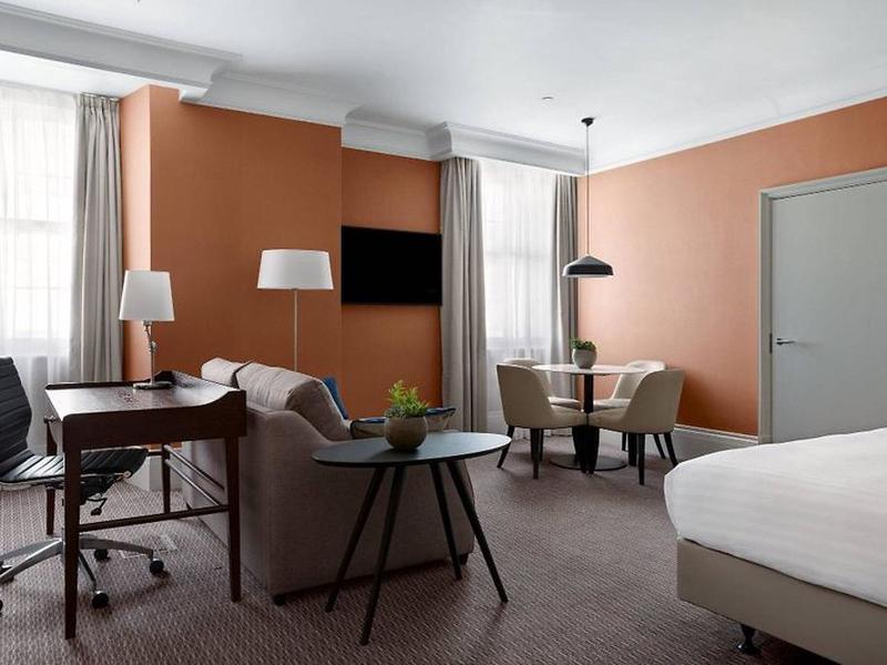 35D44A25BB7B3B800D846006F1B3099D