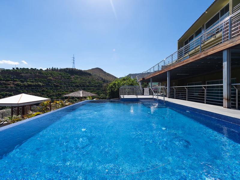 7FA83F70FB3E2EA18E12DBC7724E152A