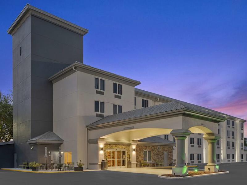 Spark by Hilton Orlando near SeaWorld