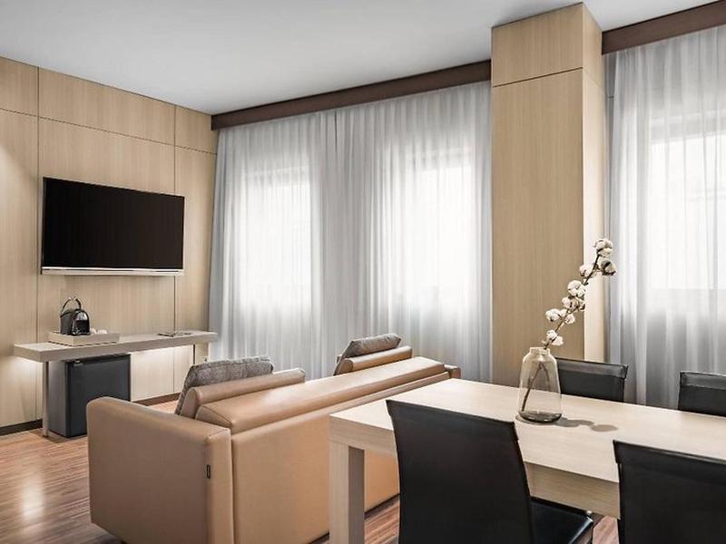 AF18AFC8C16B1487BA20A4C584D40810