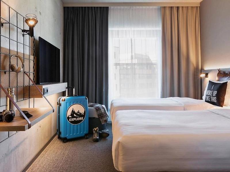 E6DE90FD15D03E0EB8682AF538C7B036