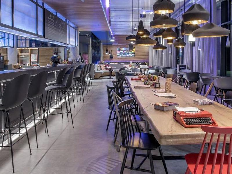 10B202CB571488D51399DCFD5FDCE29E