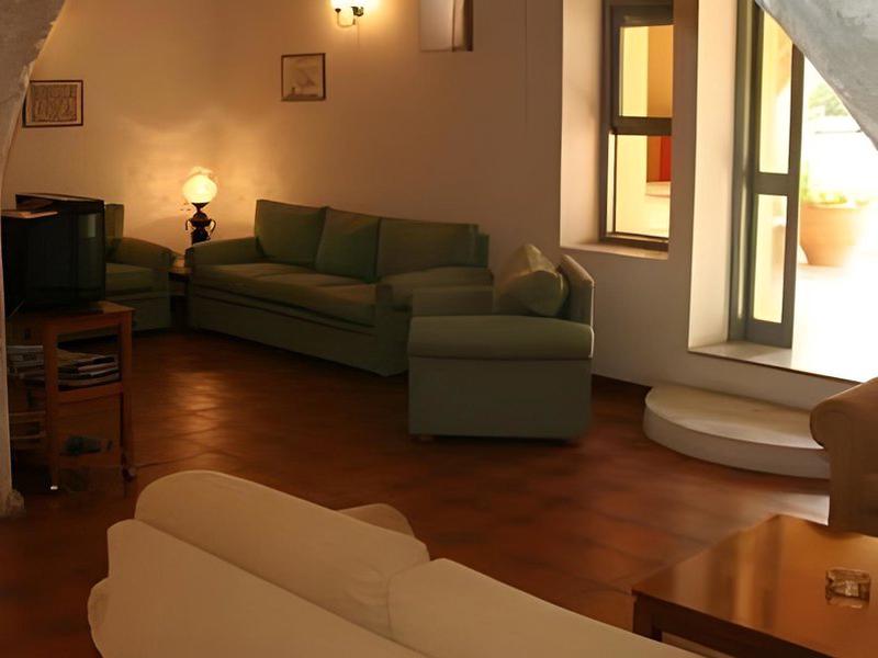 67323E22E8EAE676952174D6A211D0AE