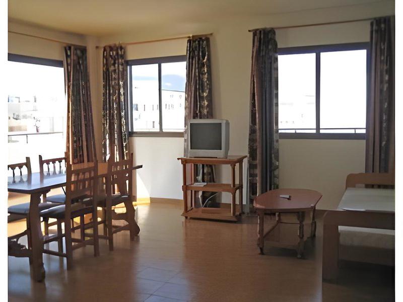 CE99A7F41DA840349D31CD8574C77636