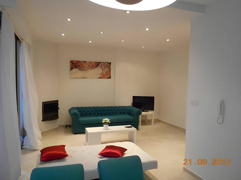 DB13F042CD95D7A4A4E784EA9E0F1BC9