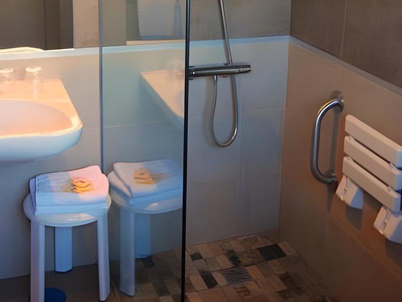 429F41F3E75F851D29F134E3F39899AB