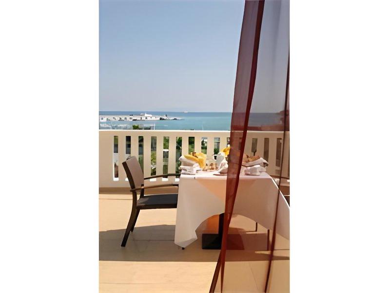 F9A477CF7F4DB83F2A28E33137C810D7