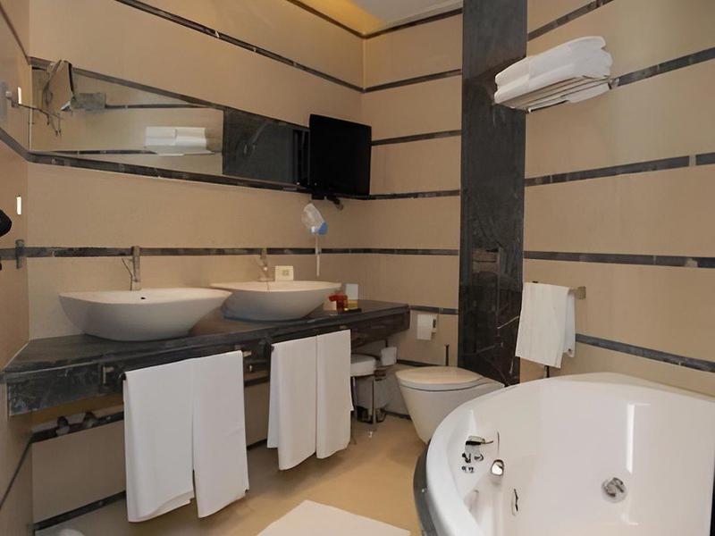 506525FFCB9A84D2933E66E0FDFB5E9B