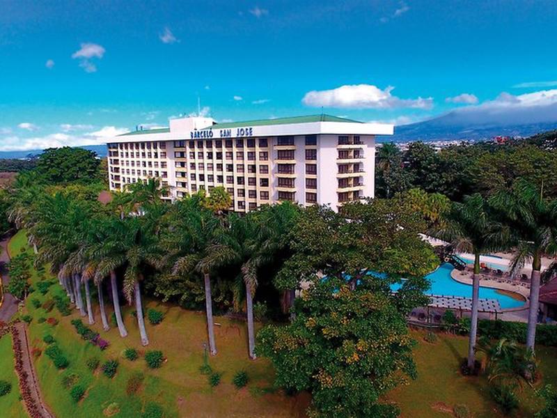 A43DDF1CD290A07DFE87E9992DAE4D2C