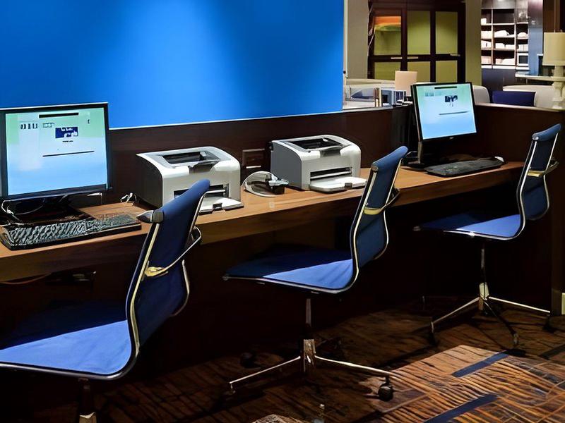 EE41945DDB389B0A7D20EBF555C6EDAD