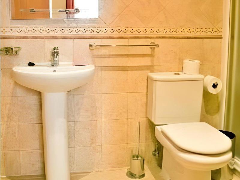 6BB1BBB8048EDDE0232F86C91D4D56B7