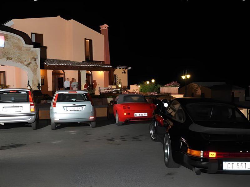 8C703FBB7330D71DF6693602564E8E51