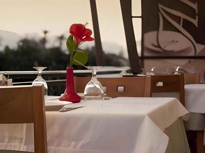 706D8360430482E71D05B95D83012F40