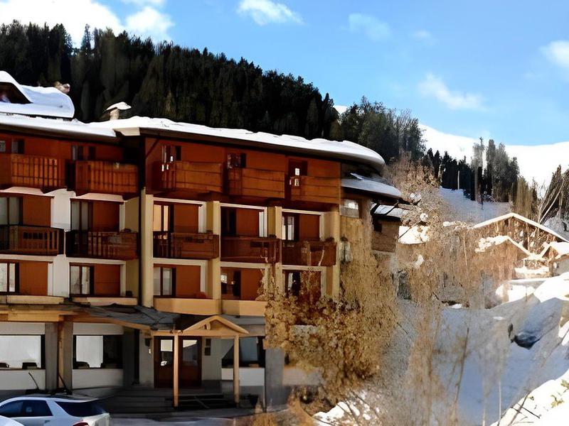 12BDB7EB8904333CAB42332AF522B0C4