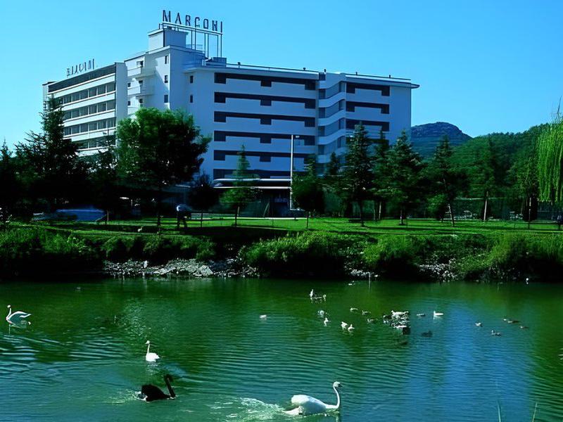 9848802F38AF19BAAE90B5214578EFD8