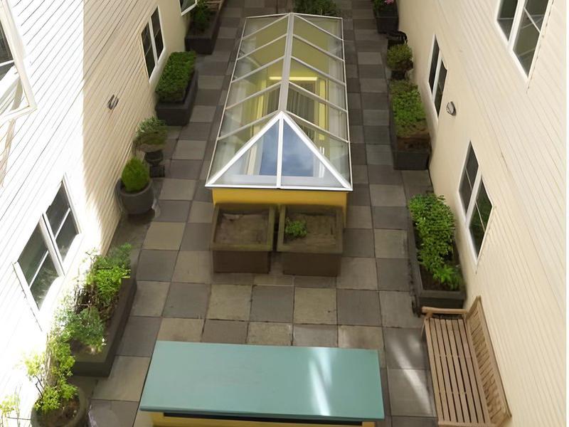 73FA4EB20AB7E81EF716BA872D985792