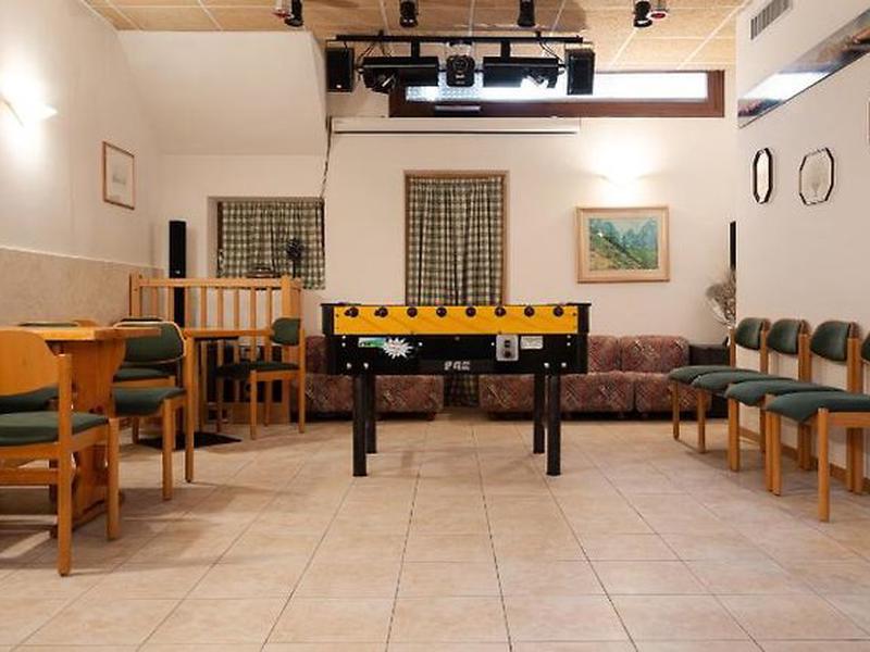 D6D7BB1219DB8E29B9B2FEA8C5631B45