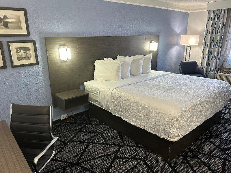 B8FC161E722A468547D5C5D76B23EB6D