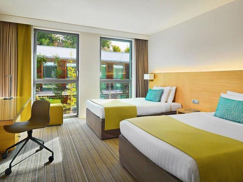 390CB5E4A18C26F94A3CC36583FA0FA1