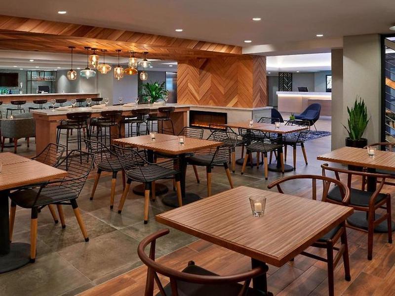 Fairfield by Marriott Montreal Downtown