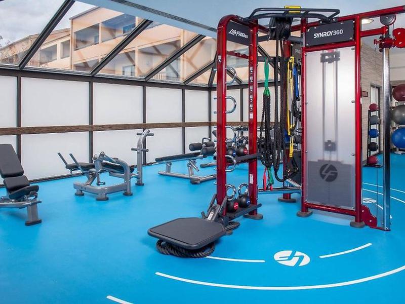 03FF263DC76C83F5A961E72859C6AA45