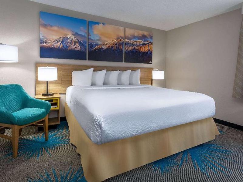 Days Inn & Suites by Wyndham Denver International Airport