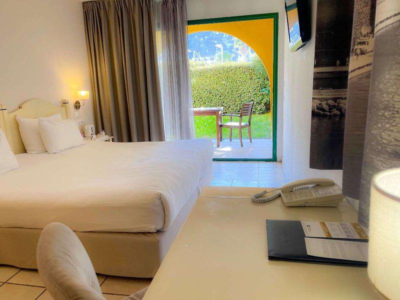 A03AC97B89B2ED9EBDD24CF4A56AB388