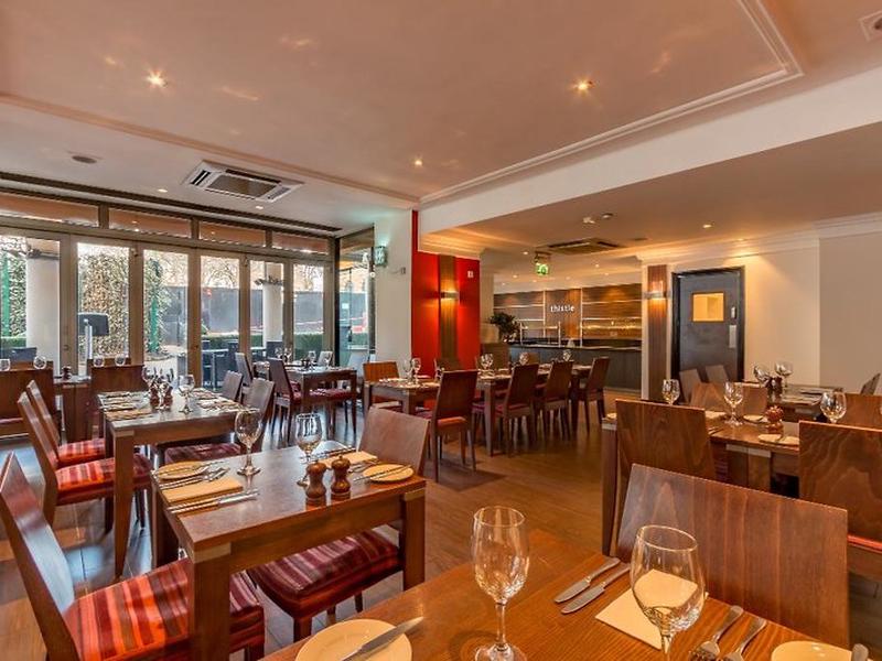 3A9C1ECFC208BB51D8688E148D6F2384