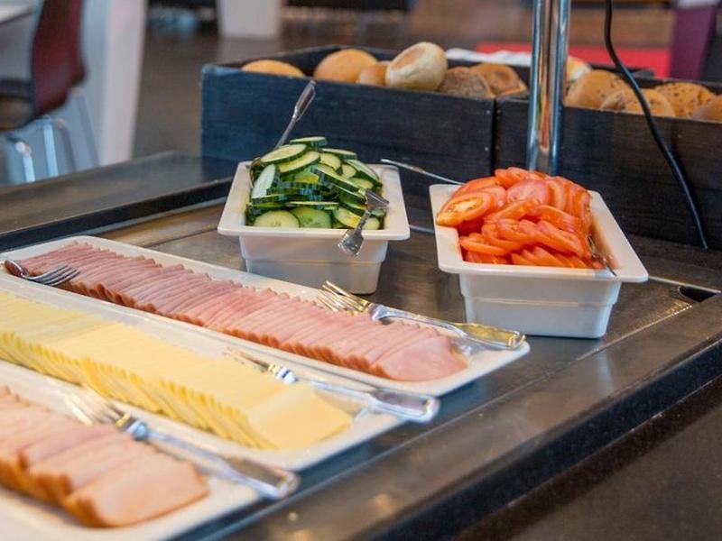 17C3A6B4E01F9F0E7B4250EF1D2EAA76