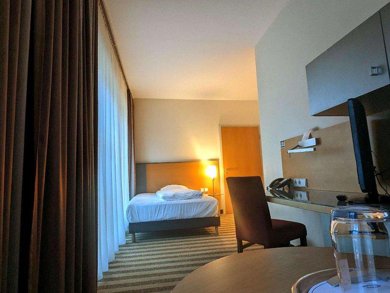 EB5D42881A45D0F125C8A1BB7F2F941D