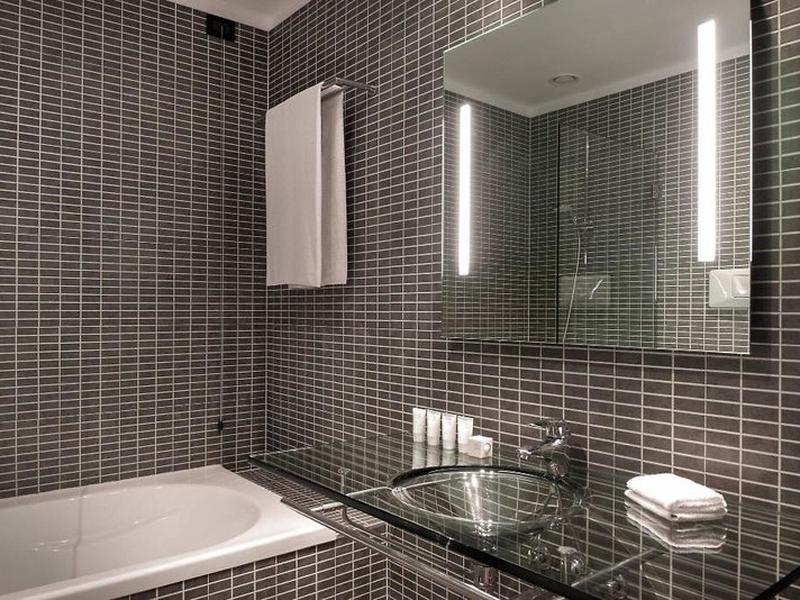 8C4A3B9EBAB4A9D79B1A162660F14254