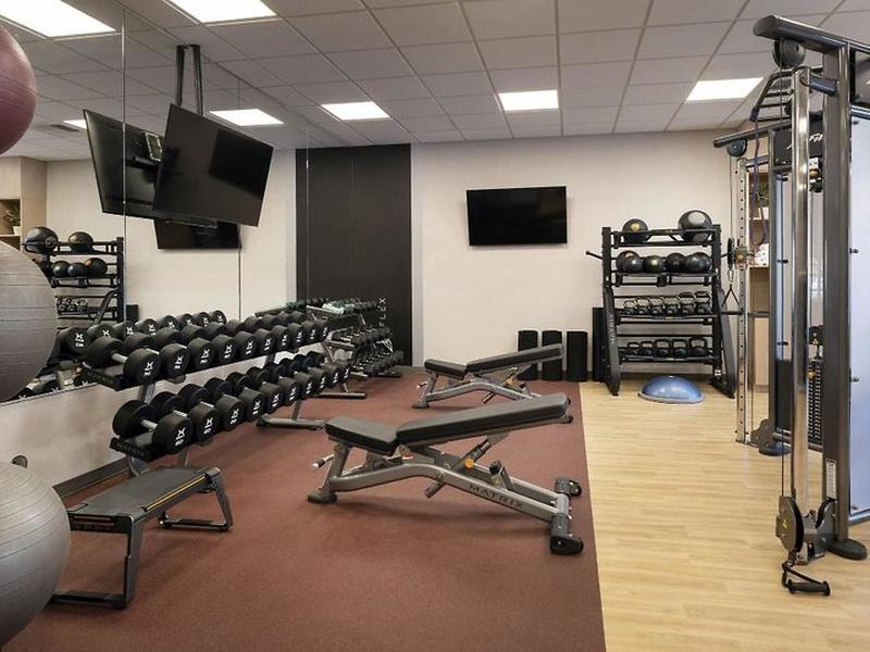 34324E7E85A04E978EB351586E5A5DE7