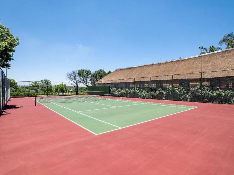 DB6F876E7AFFAD6E4FA78750323D3542