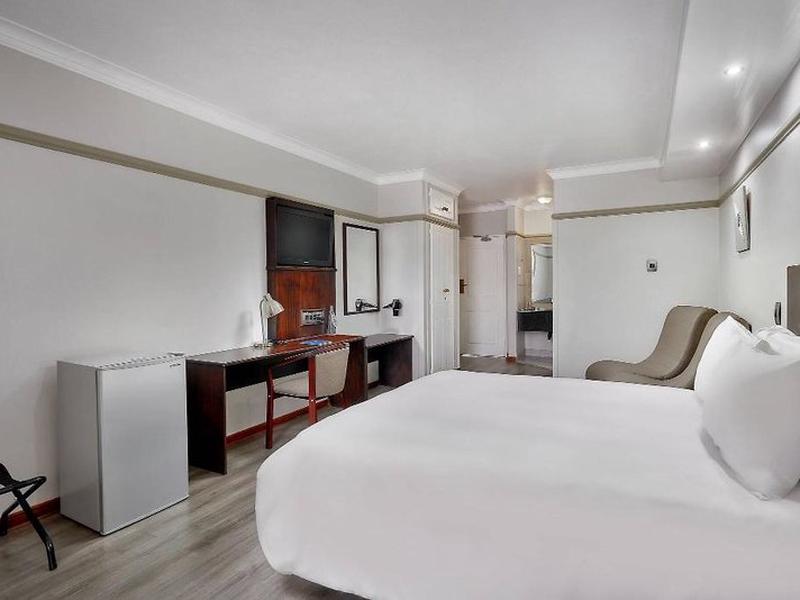 EF3262D81D3F576A360DBD67503F9188