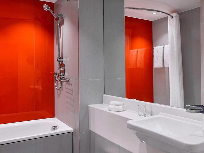 02B236942736CE984D808E80A00C0CE4