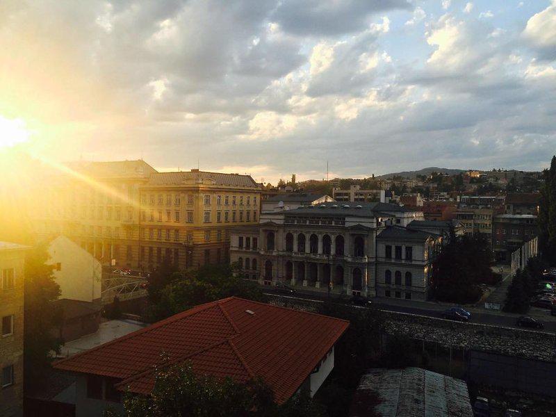 B11BB42E9406946560FE00A5D8F99FA4