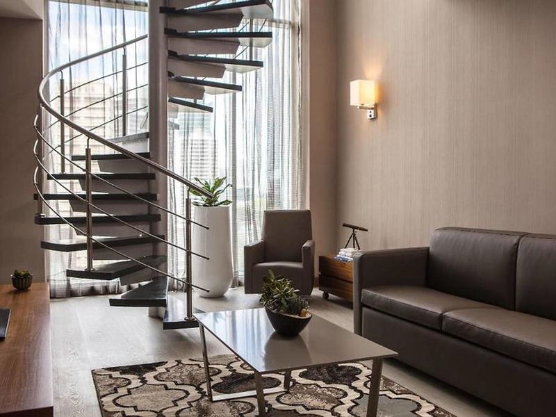 85C30A9D918DCB187059FD425876DE2B