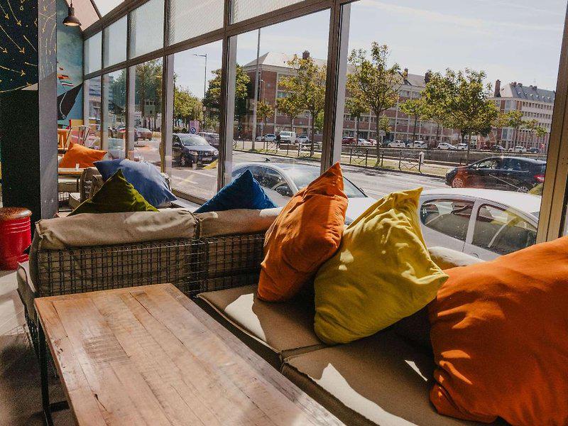 F0B2E6A55CE9DFB3FC28190BDB10E217