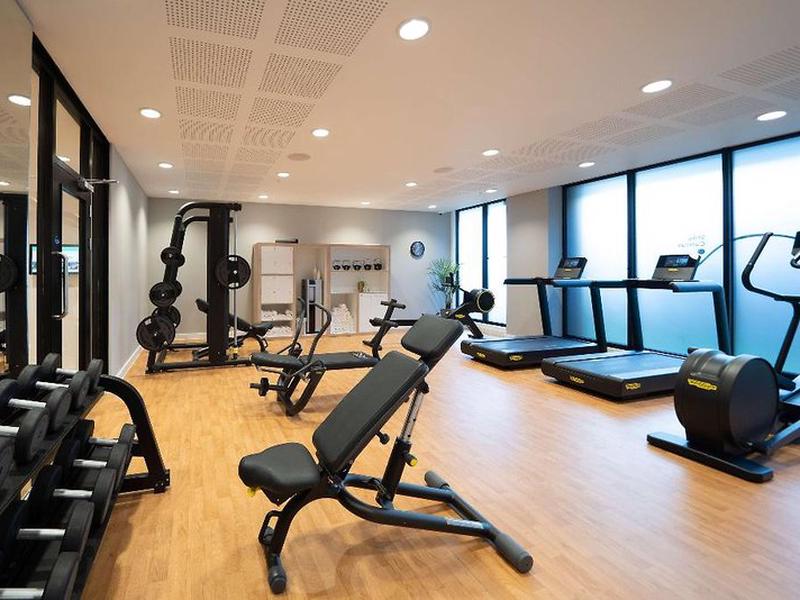 98941A1EF9FF40A6FC14D3A4854C0C09