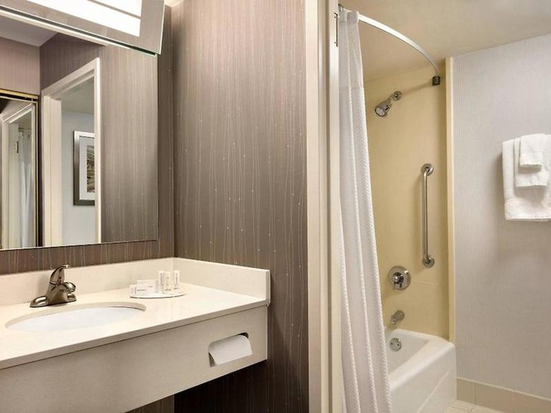 985B260E604C46F7A8EB70414BADCE2A